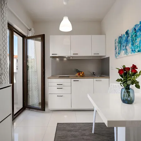 Mala Apartment